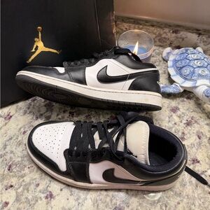 Nike Air Jordan Black White Sneakers Athletic Shoes
